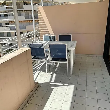 Tranquillo, Parcheggio, 150 Metri Dal Mare, Piscina Apartment