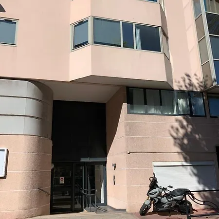 Tranquillo, Parcheggio, 150 Metri Dal Mare, Piscina * Cannes